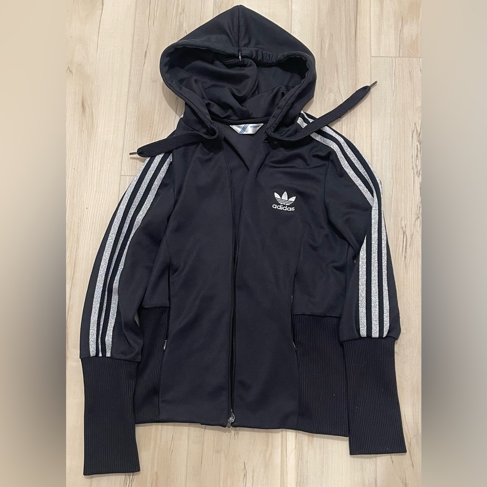 Adidas Black zip up broken zipper